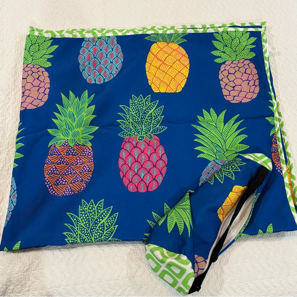 Max Studio Home Green and Blue With Pineapple Pattern Blanket